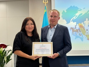 Орталық директоры ұжымды спорт күнімен құттықтады